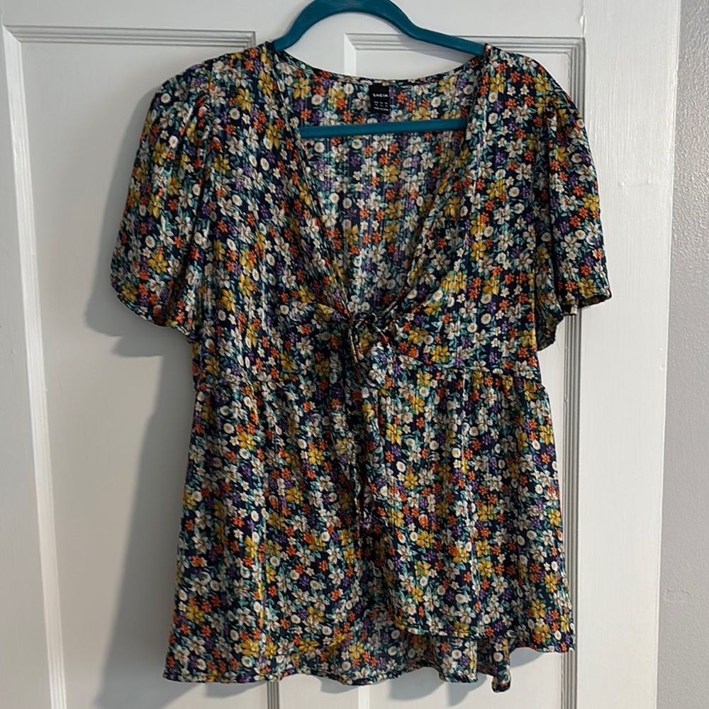 SHEIN Multicolor Floral Blouse